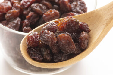 レーズンをより美味しく食べるためのお菓子や料理レシピ