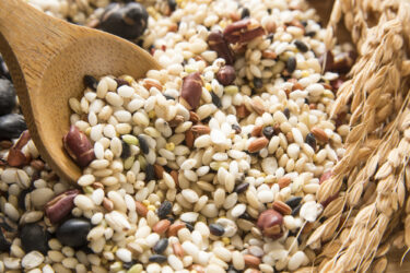 雑穀米はなかに含まれている穀物の効能で選ぶのがベスト
