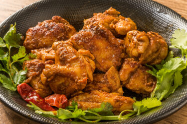 スパイス香る伝統の味！タンドリーチキンの魅力と楽しみ方